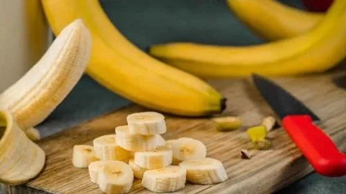 Banana is an effective natural weight gain food