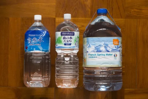 Blue Basket’s home always has soft water from Japan and hard mineral water from France, which are used to brew different teas.